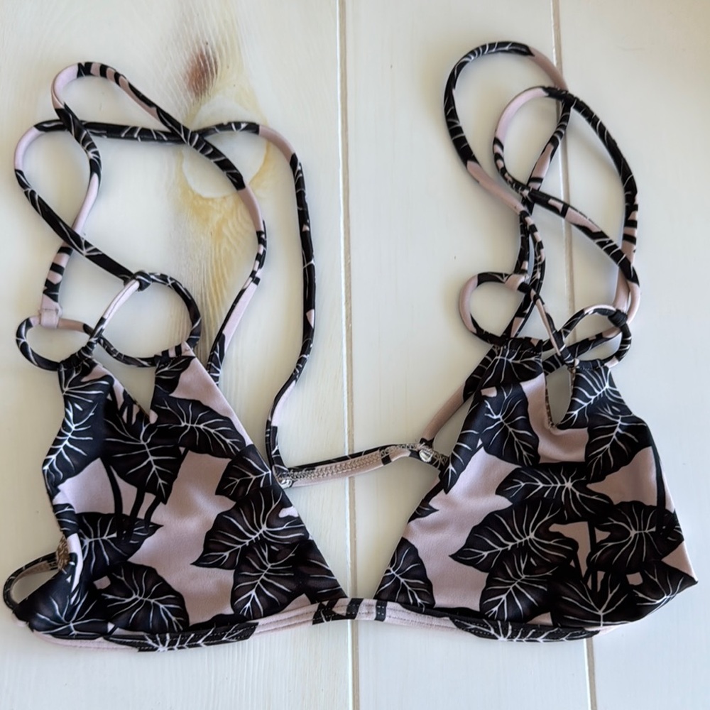 Acacia Taro leaf bikini top